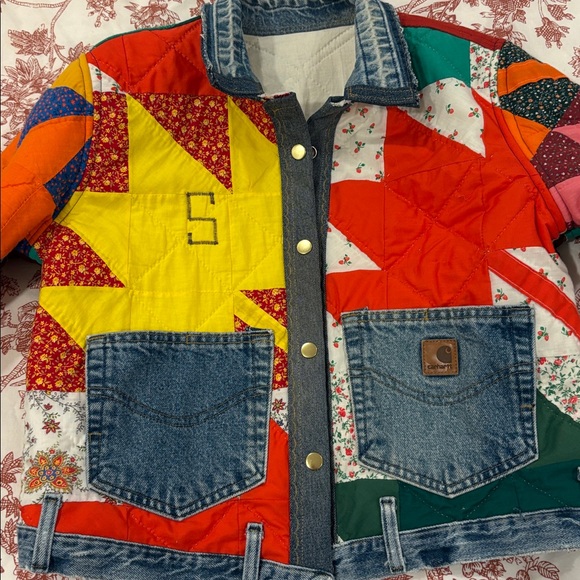 Upcycled Vintage Quilt and Carhartt Denim Jacket - Picture 5 of 12